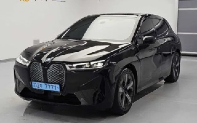 수원대형차중고 iX xDrive 50 매물 사진 3 - 2023/06 38,085km