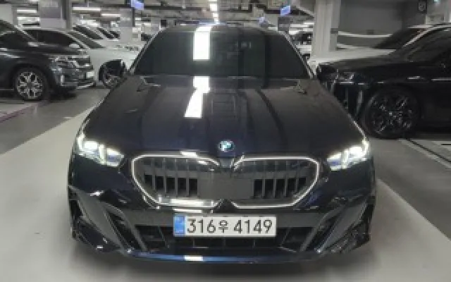 수원대형차중고 5시리즈 (G60) 530i xDrive 매물 사진 15 - 2026/01 8,225km