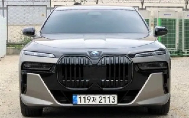 수원대형차중고 7시리즈 (G70) 740i sDrive M 스포츠 매물 사진 4 - 2022/12 75,319km