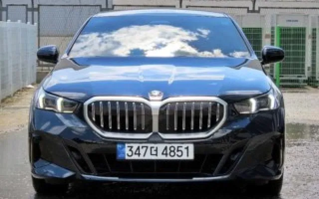 수원대형차중고 5시리즈 (G60) 530i xDrive 매물 사진 12 - 2024/09 13,632km
